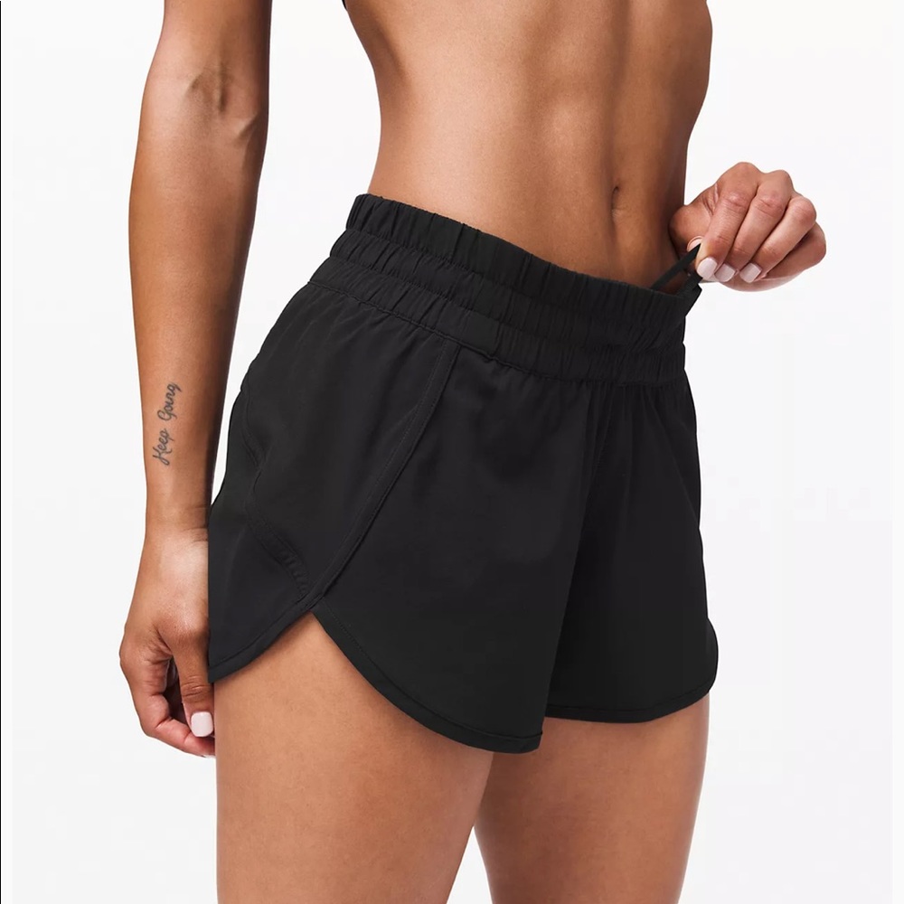 Lululemon Tracker Low-Rise Lined Short 4"